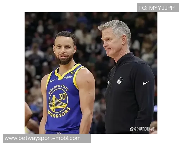 库里再现神奇表现让人惊叹这下真的是不得不为他喝彩了 库里再现神奇表现让人惊叹这下真的是不得不为他喝彩了