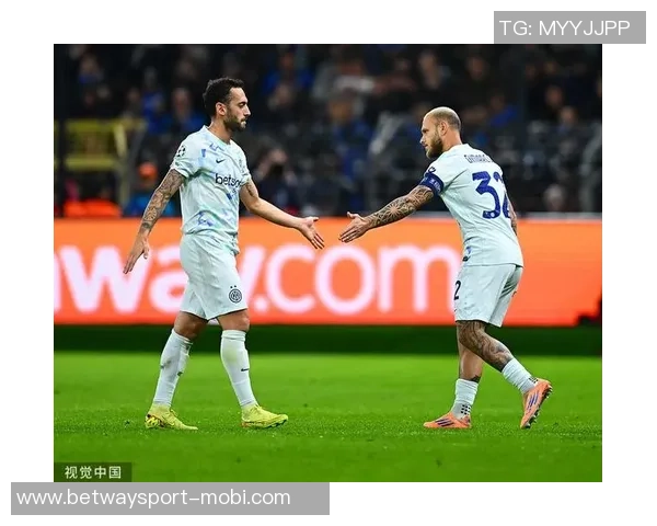 早报聚焦:利雅得胜利小胜继续追赶榜首巴黎成功引进巴萨中场德罗 早报聚焦:利雅得胜利小胜继续追赶榜首巴黎成功引进巴萨中场德罗