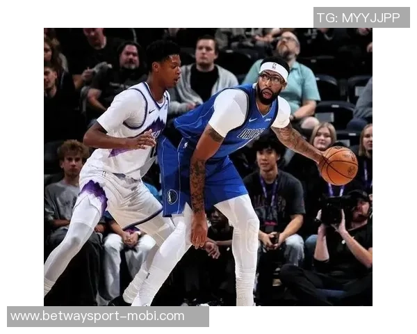 浓眉指出球队缺乏纯控卫导致进攻迟缓对手全场盯防影响发挥