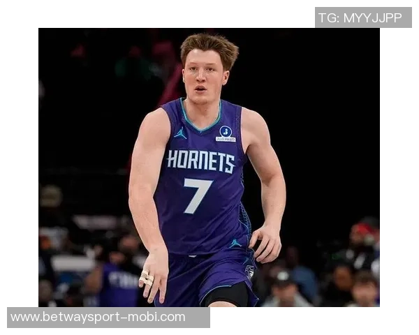 穆雷盛赞克尼佩尔比赛风格预言其未来必将辉煌